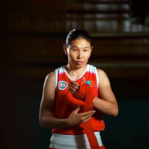 Дэлхийн аваргын хос медальтан Монголын анхны эмэгтэй боксчин Л.Алтанцэцэг